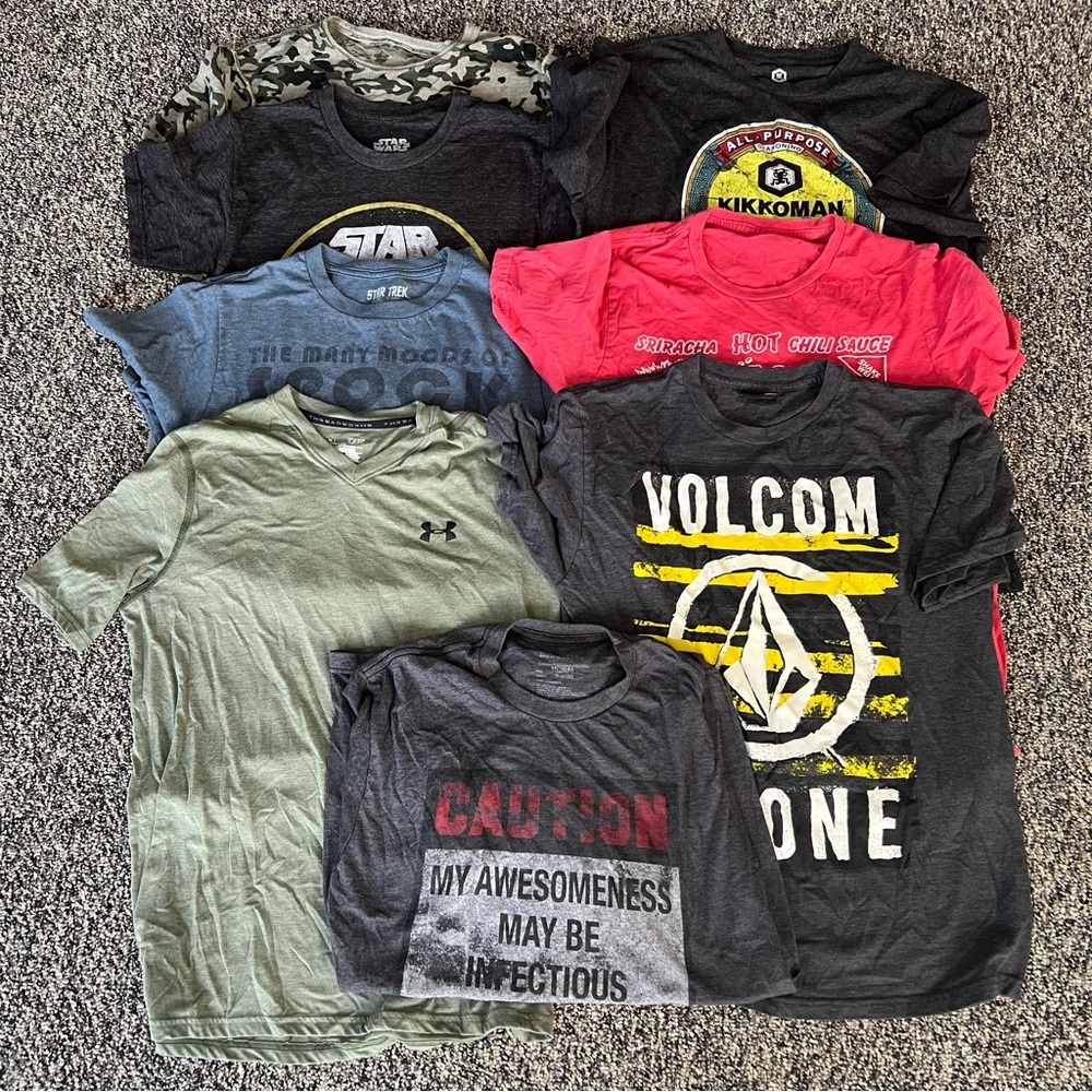 8 Shirts Graphic T-Shirts Bundle